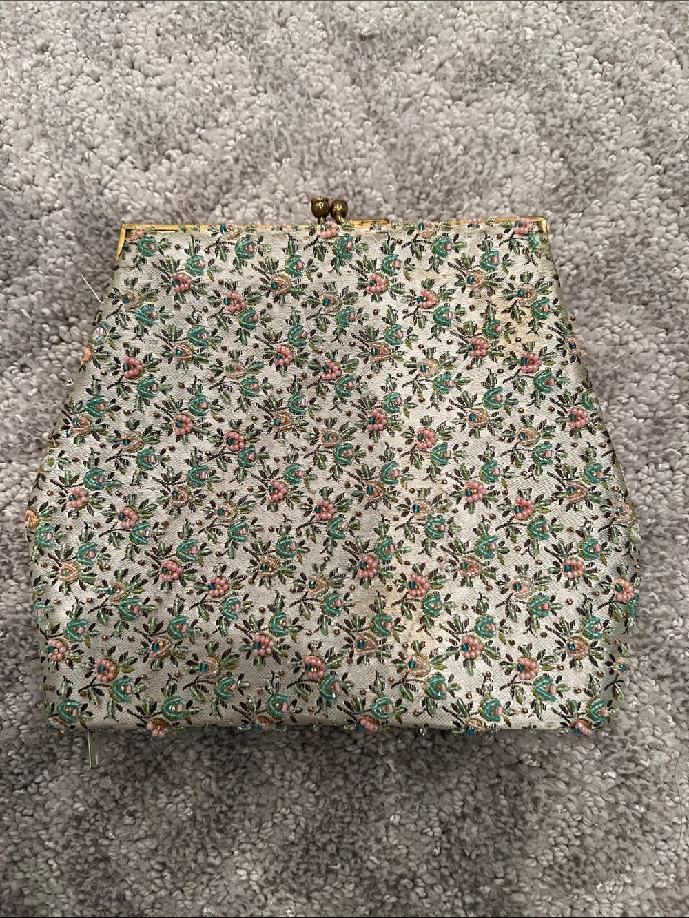 1950s Vintage Floral Embroidered Beaded Clasp Purse